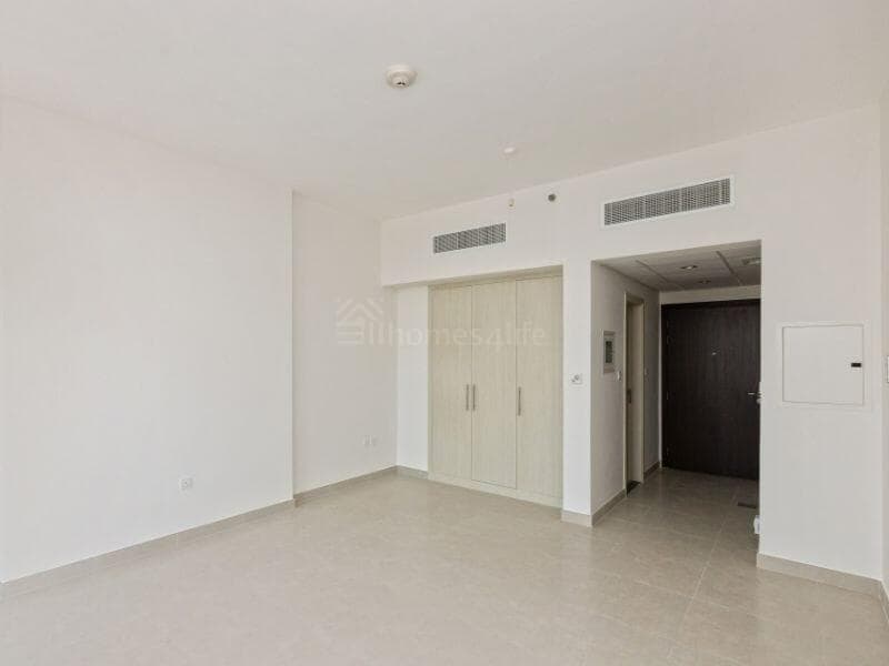 Prime Location | Spacious | Unfurnished - Image 3