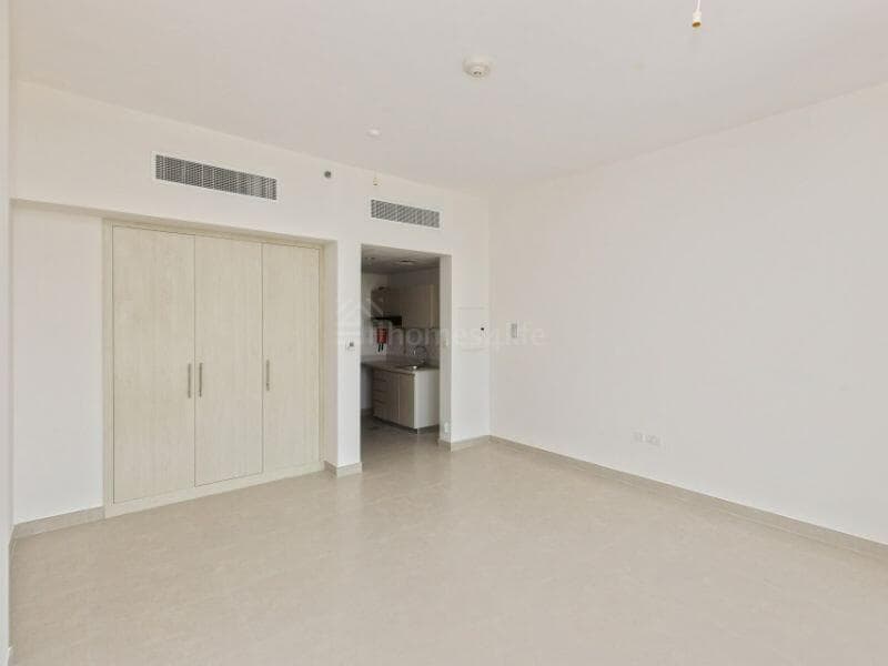 Prime Location | Spacious | Unfurnished - Image 2