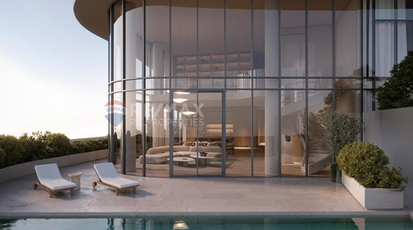 Luxury Poolside Living Awaits-12