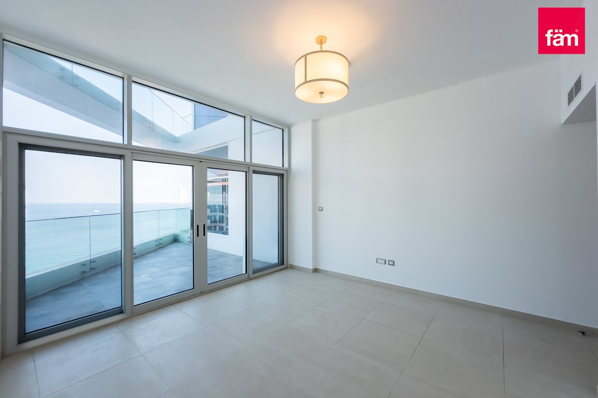 Luxury 1BR with Sea View-15